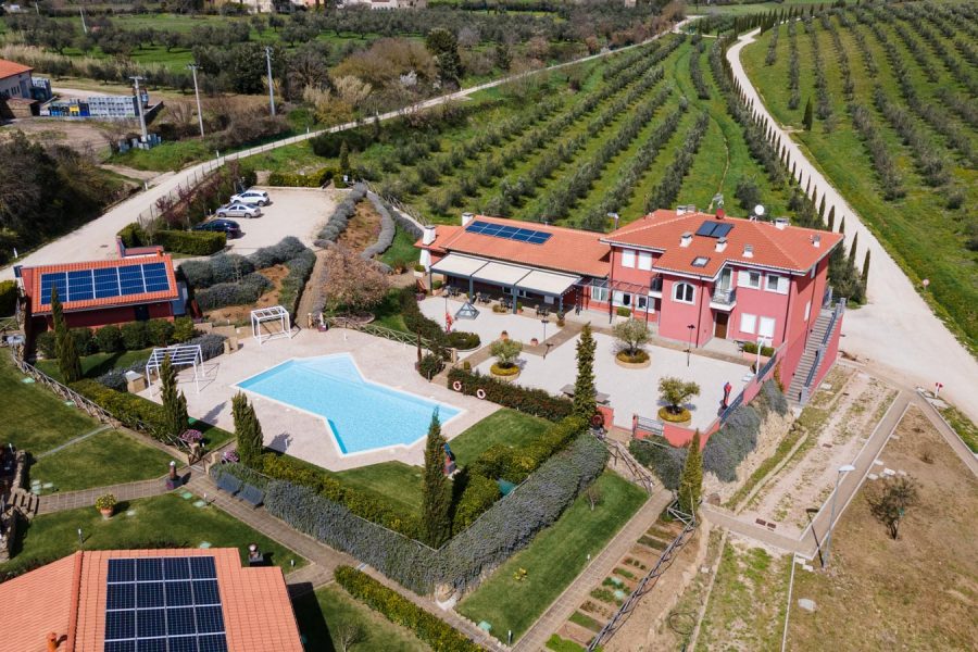 Il Podere di Marfisa in primavera - wine resort a Farnese