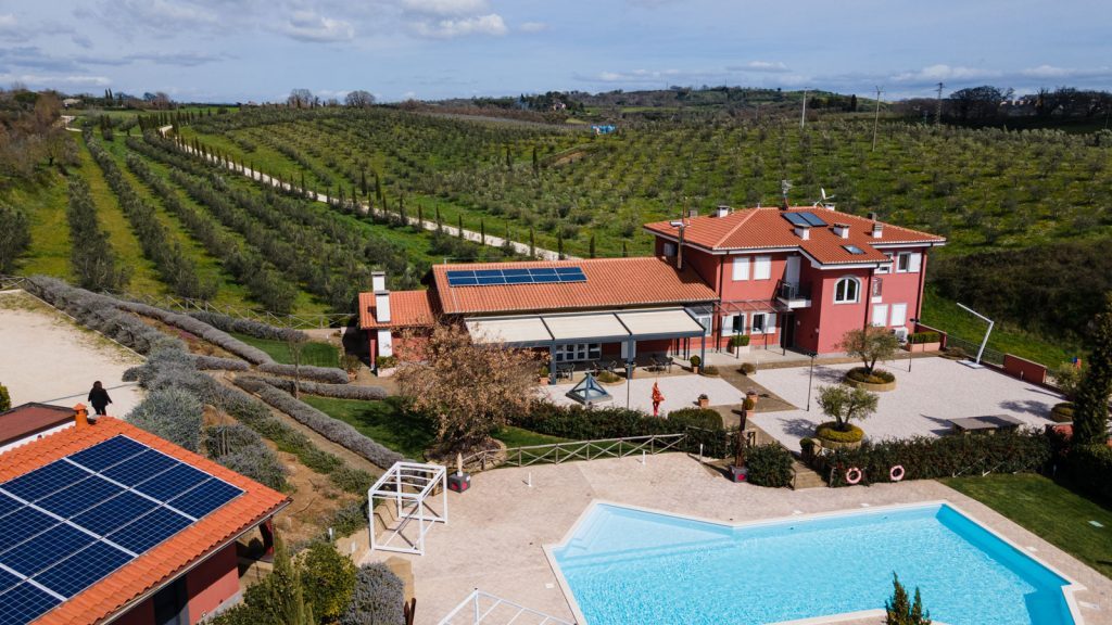 Il Podere di Marfisa in primavera - wine resort a Farnese